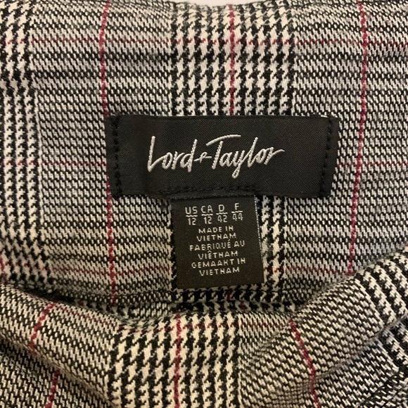 LORD&TAYLOR Plaid Pull on Style Leggings - Picture 2 of 3